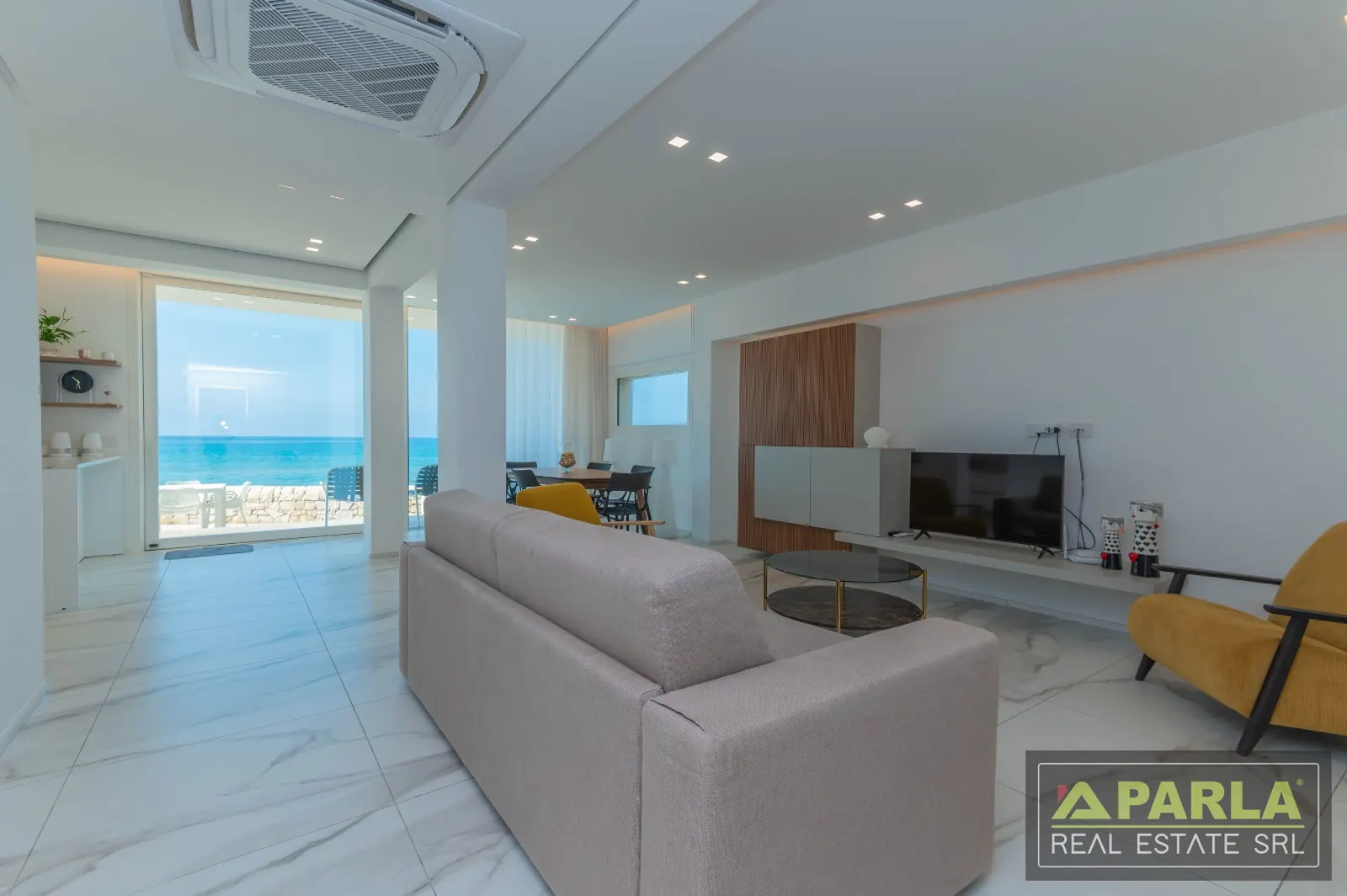 Living room with sea view — Casuzze